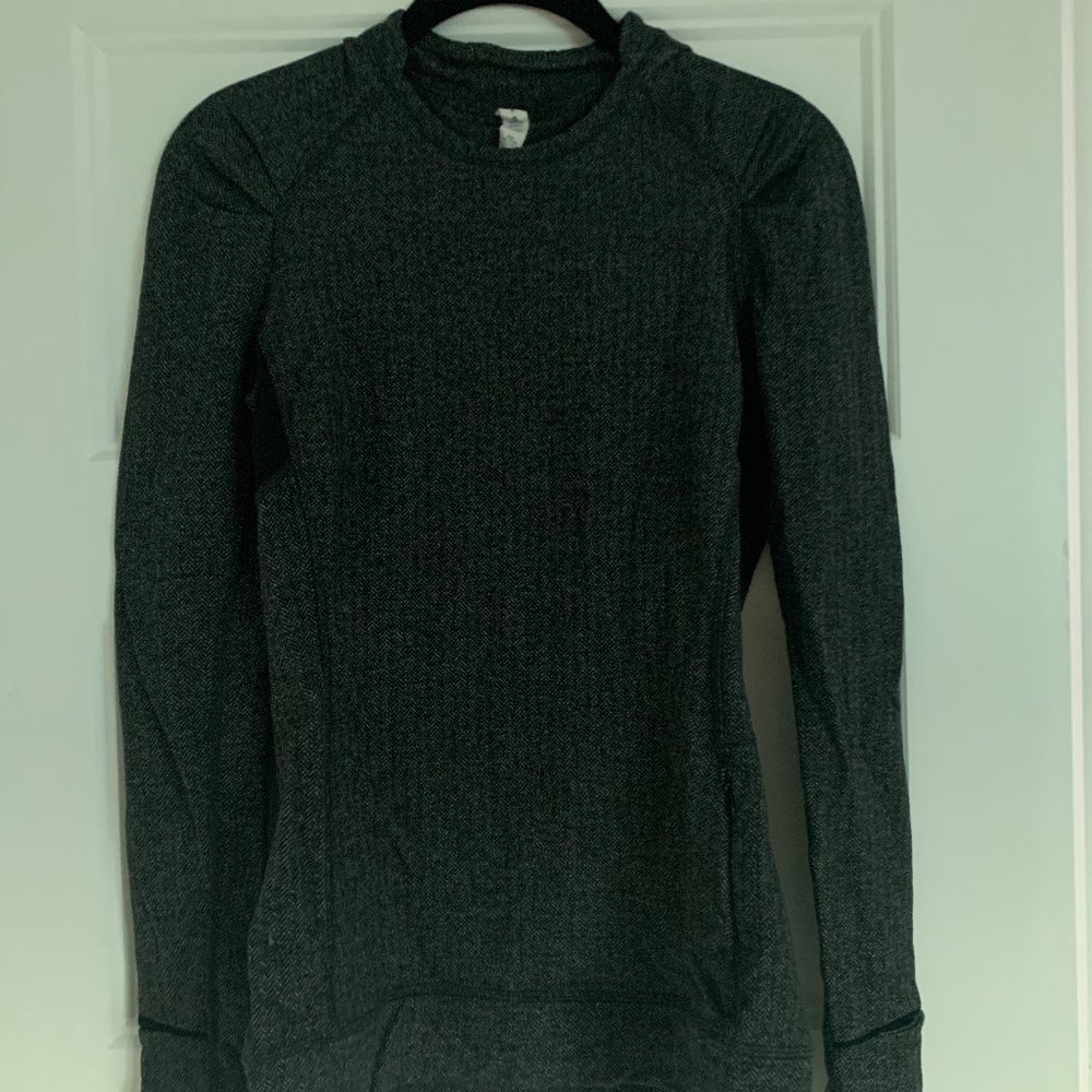 lululemon herringbone long sleeve shirt, size 6